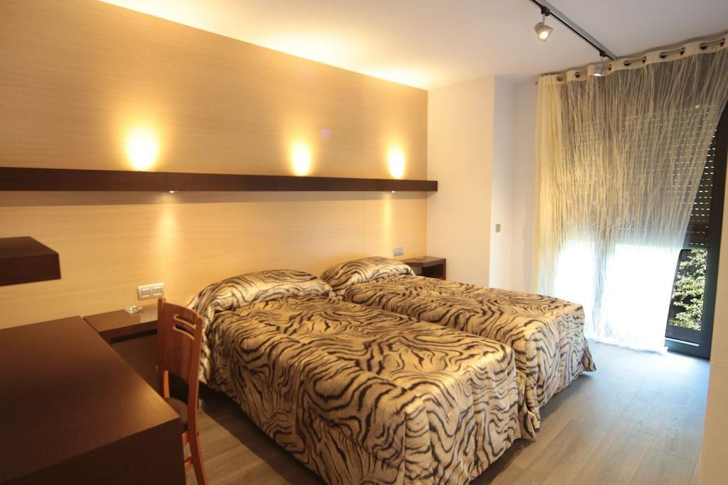 Hotel 9 Sant Antoni Ribes De Freser Chambre photo