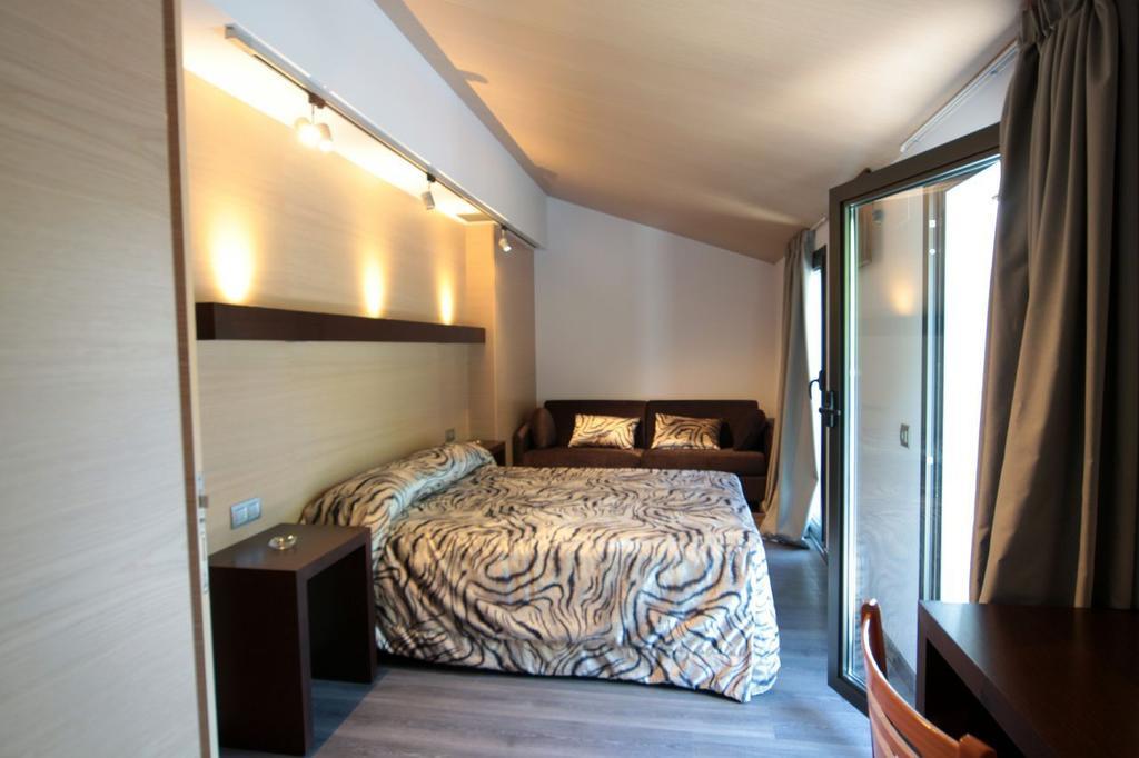 Hotel 9 Sant Antoni Ribes De Freser Chambre photo