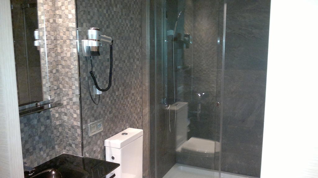 Hotel 9 Sant Antoni Ribes De Freser Chambre photo